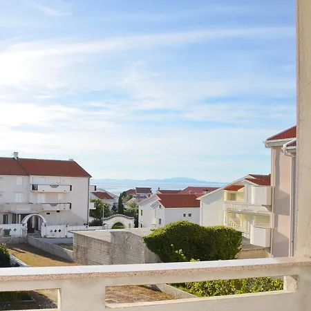 Apartments Summersong Novalja Exterior photo